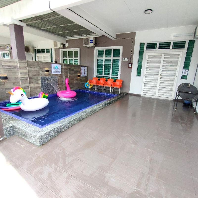 D'Q Putra Homestay Melaka Exterior photo
